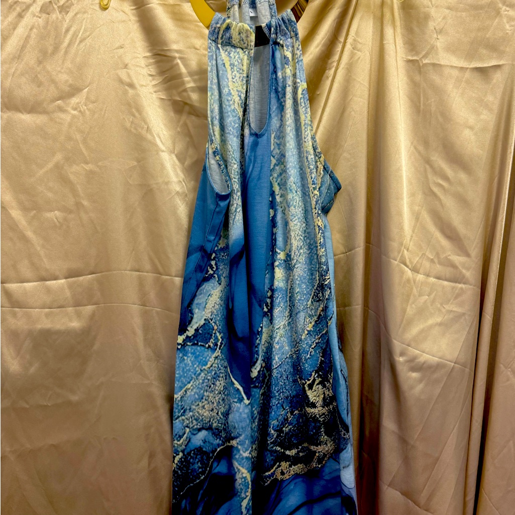 Comfortable Halter Style Dress That Looks Like The Sea